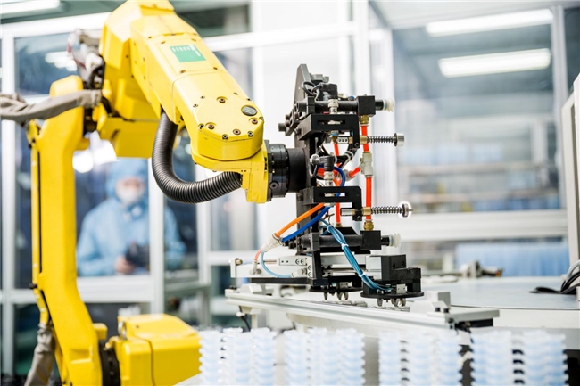 天貓健康探訪海昌品質(zhì)工廠 揭秘隱形眼鏡行業(yè)的中國(guó)“高端局”技術(shù)開(kāi)發(fā)